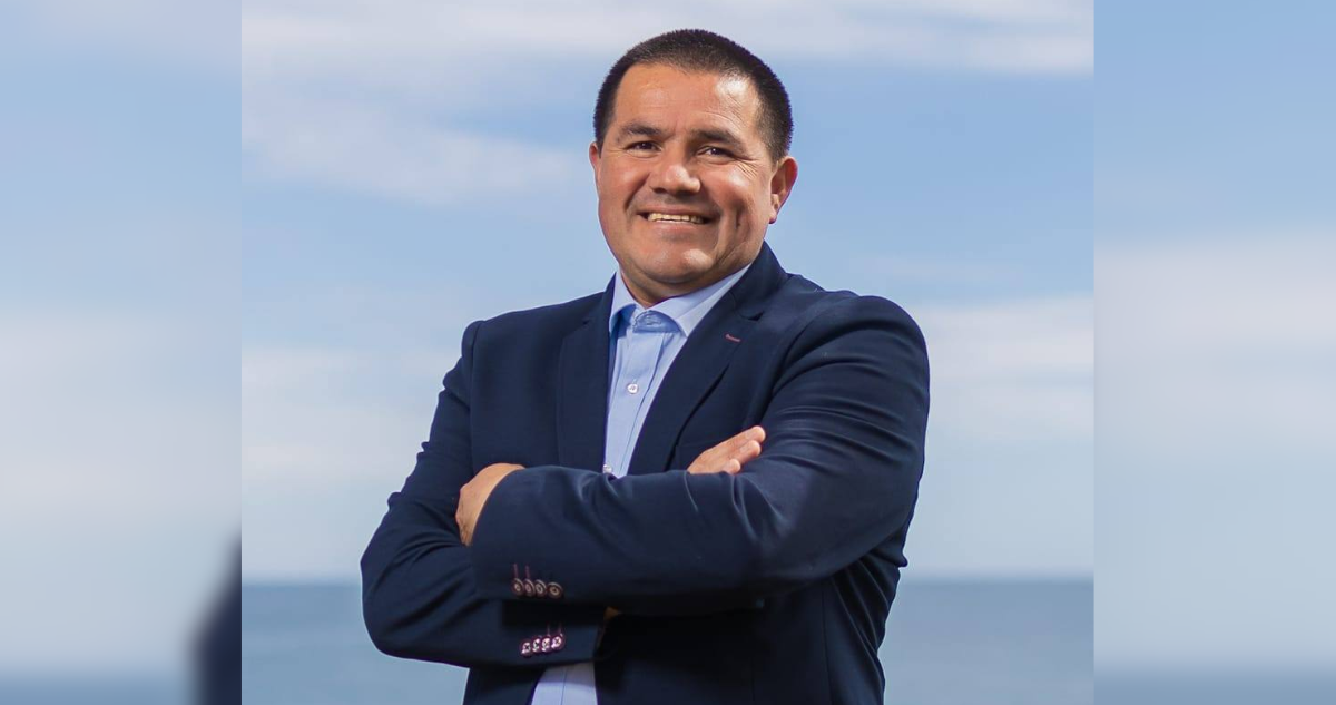 Alcalde de El Quisco sufre violento encontrón con hombres ebrios en plena carretera