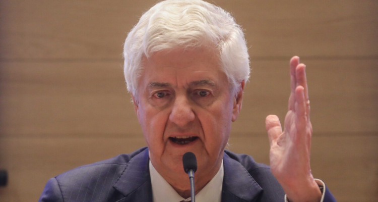 Denuncian a director del SII por no pagar contribuciones de vivienda durante 9 años