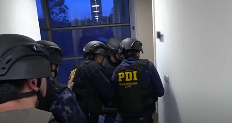 Detienen a cinco venezolanos irregulares tras operativo antisecuestros en la capital