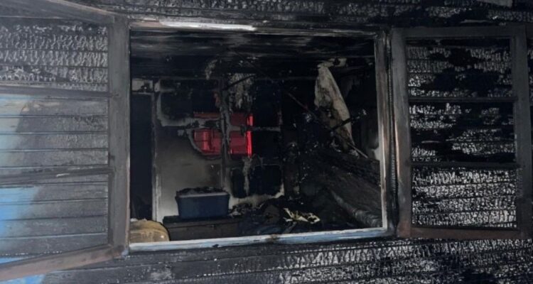 Detienen a hombre acusado de incendiar casa con su padre al interior en Mariquina