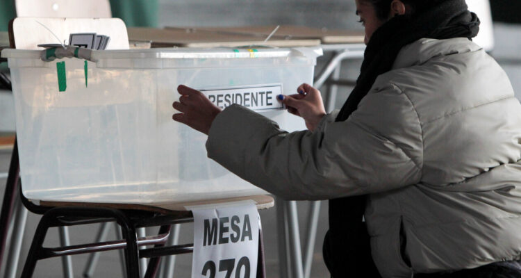Día libre para vocales de mesa en elecciones: Cámara aprueba proyecto y pasa al Senado