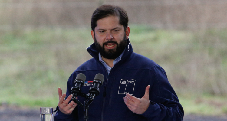 Diputados pide al Presidente Boric que cite al Cosena por hechos vinculados al narco en FFAA