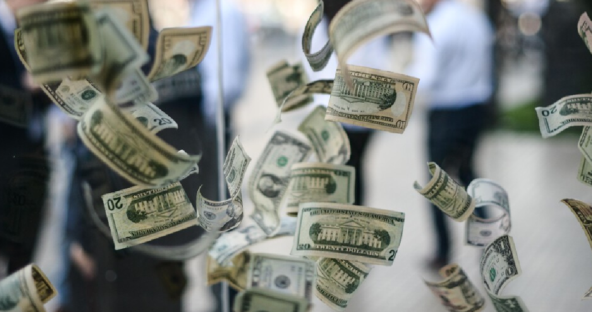 Dólar cede más de $10 frente al peso: mercados siguen atentos a cualquier nuevo arancel de Trump