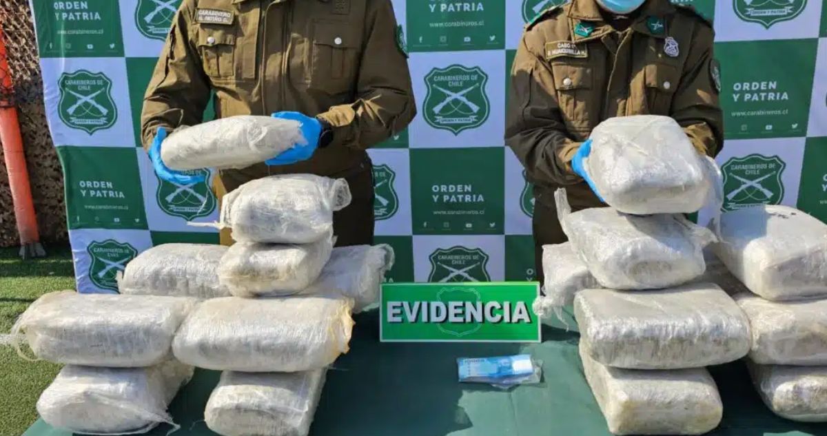 Más de 700 kilos de droga y dos detenidos extranjeros deja control vehicular en Antofagasta