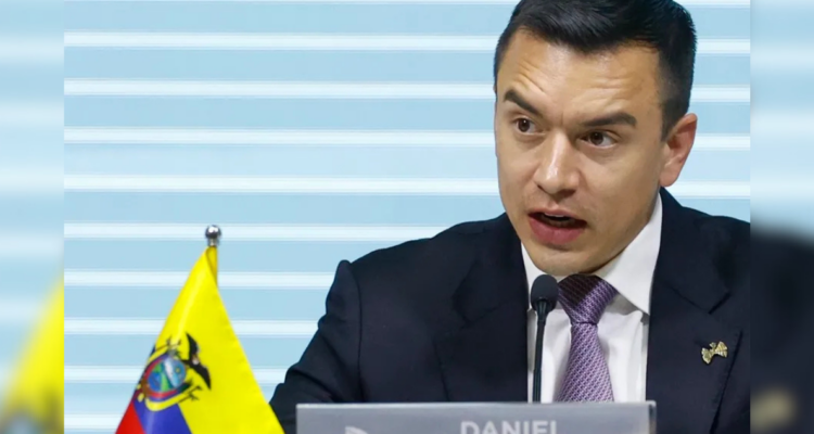 Noboa aplica motosierra en Ecuador: recorta ministerios, secretarías y despide a 5.000 empleados