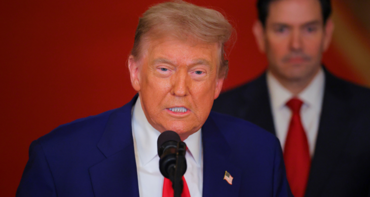 Trump es diagnosticado con insuficiencia venosa crónica tras hinchazón en sus piernas