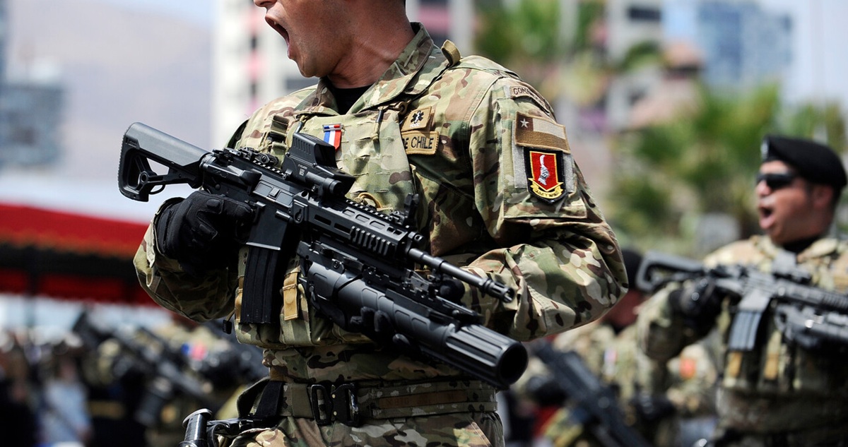 Ejército expulsa sin derecho a pensión a hijo del excomandante Fuente-Alba: denunció corrupción
