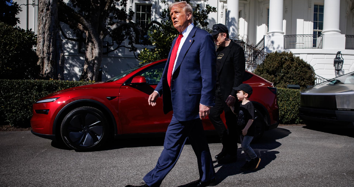 Nuevas tensiones entre Trump y Musk golpean las acciones de Tesla y lastran la apertura de Wall Street