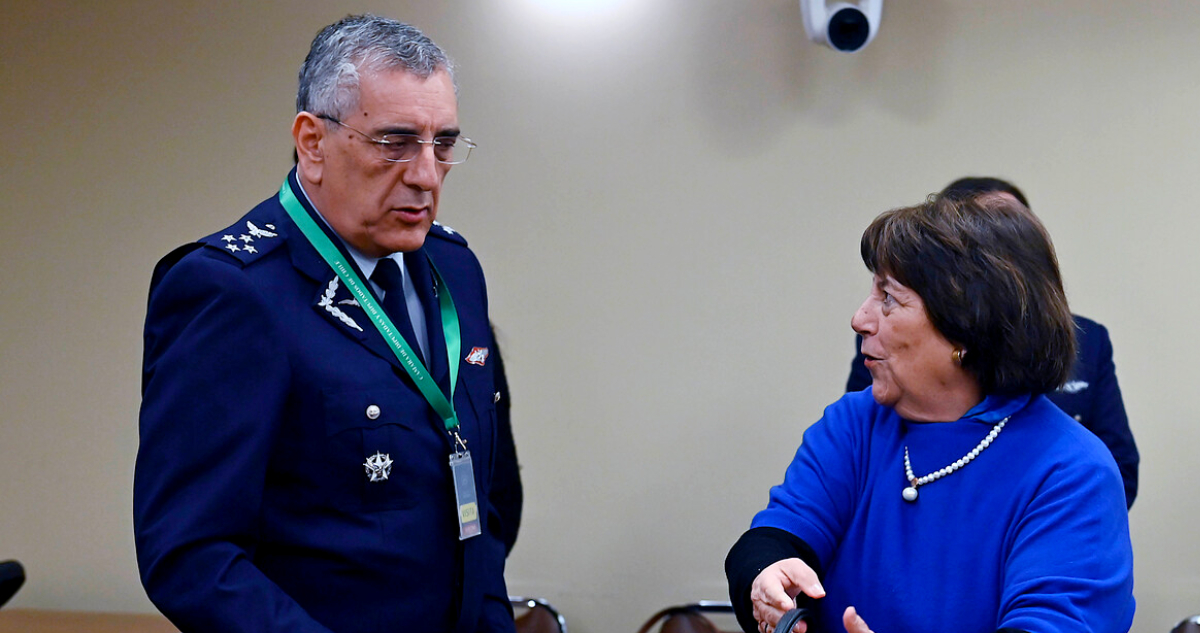 Envío parcial de antecedentes por caso narco: FACh afirma que Fiscal de Aviación define lo pertinente