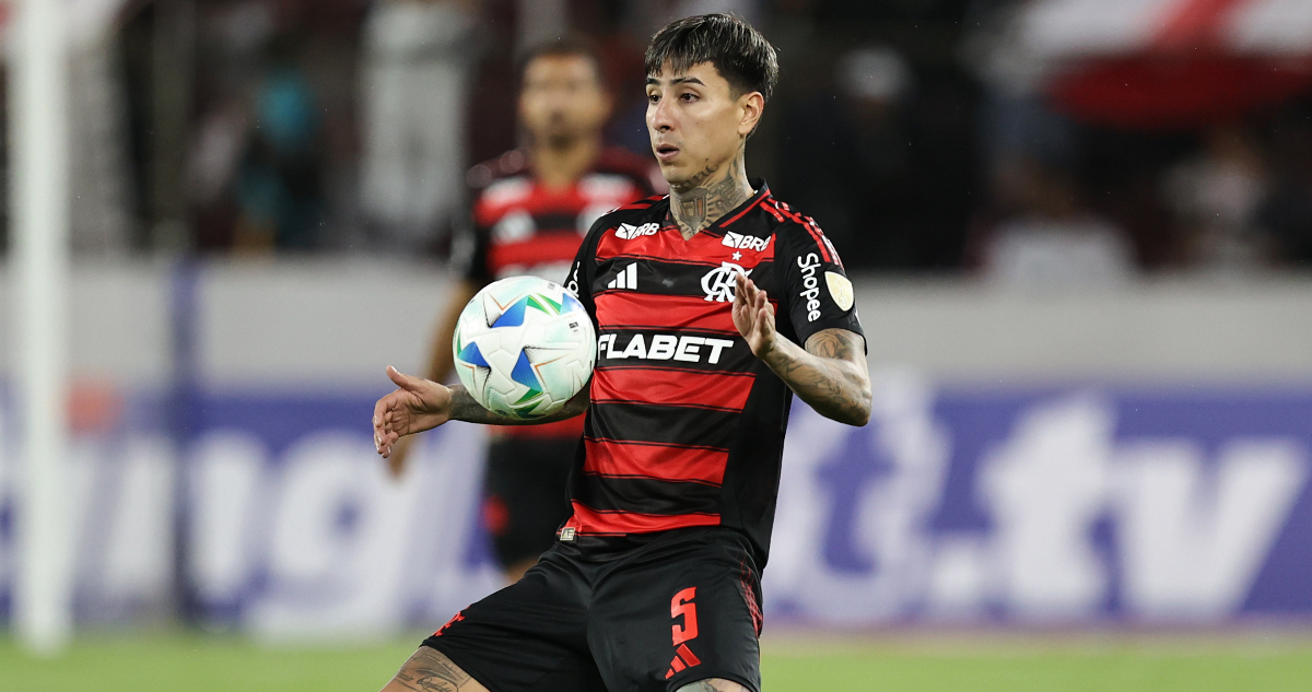 Erick Pulgar jugando para Flamengo