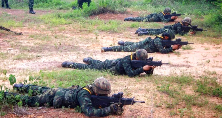 Escala tensión territorial: soldados de Tailandia y Camboya se disparan mutuamente en frontera