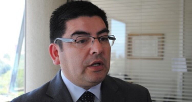 Fiscalía apelará sobreseimiento parcial de exfiscal Mena destituido acusado de vínculos narcos