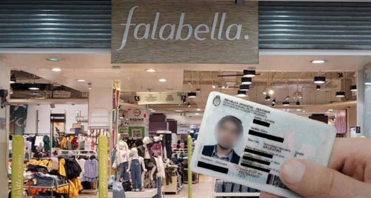 Tienda Falabella, en el frente una mano sostiene un DNI argentino.