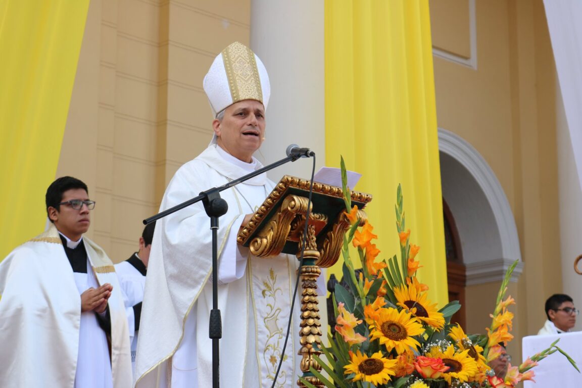 BBCL en Chiclayo: papa León XIV provoca fiebre culinaria, marketing "bendito" y venta de "humo blanco"