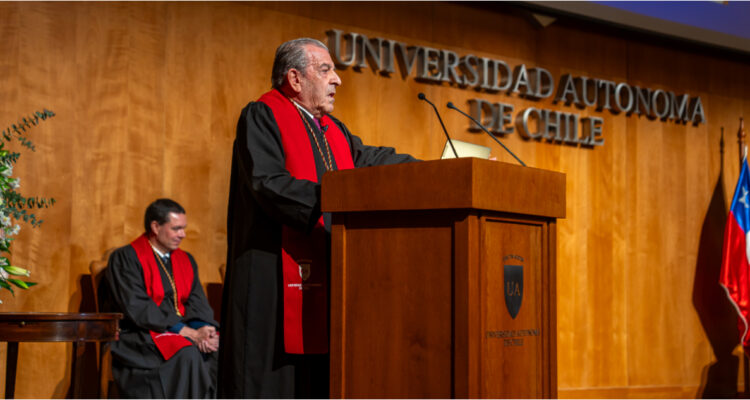 “Es un gran honor”: Eduardo Frei recibe grado de Doctor Honoris Causa de la Universidad Autónoma
