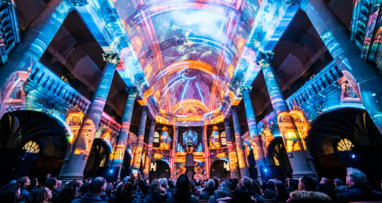 Luces, arte y música Así es Génesis, la experiencia sensorial que redefine el origen del universo