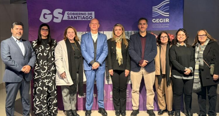 Gobierno de Santiago recibe delegación de Río de Janeiro para compartir diversas experiencias