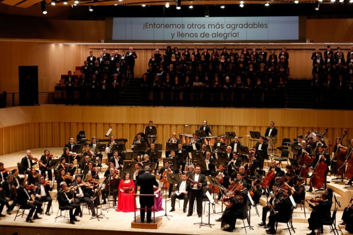 Así se escucha la Gran Sala Sinfónica Nacional tras 10 años de construcción en el corazón de Santiago