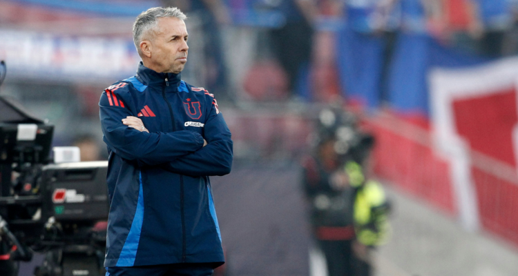 “Tenemos urgencias”: Gustavo Álvarez vuelve a apuntar a Azul Azul por falta de refuerzos para La U