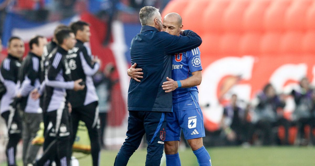 Gustavo Álvarez y su alegría por triunfo en el Superclásico ante Colo Colo en el estadio Nacional