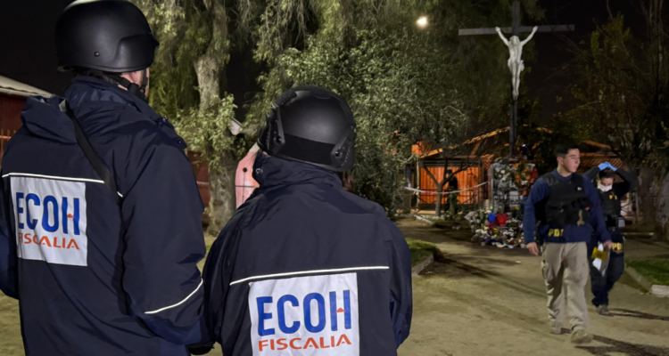 Hombre es asesinado a disparos en plaza de Puente Alto