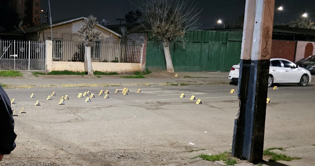 Les dispararon 75 veces: Hombre es asesinado y su hija de 7 años queda en riesgo vital en La Granja