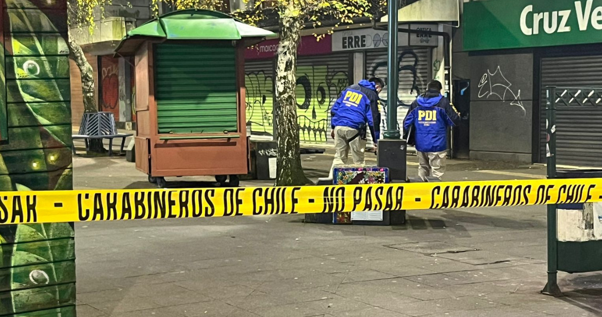 Sitio donde una joven apuñaló a una mujer en Puerto Montt, cuya formalización será este lunes