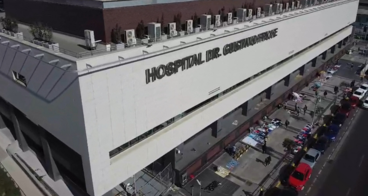 Hospital Gustavo Fricke anuncia suspensión de servicios por amenaza de tsunami