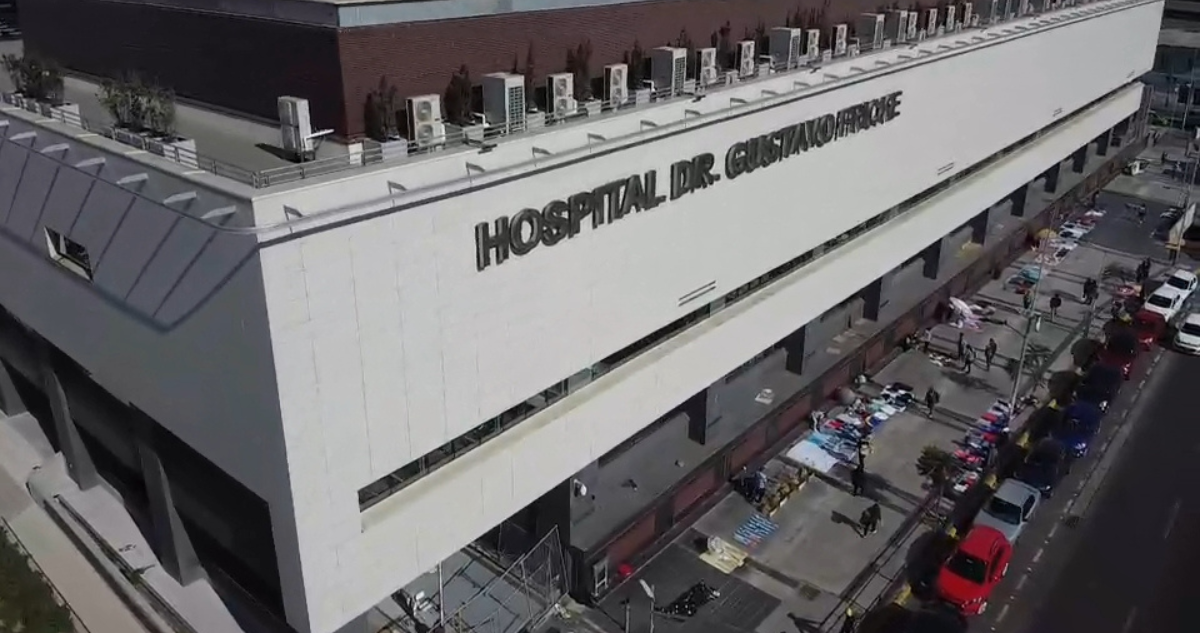 Hospital Gustavo Fricke anuncia suspensión de servicios por amenaza de tsunami