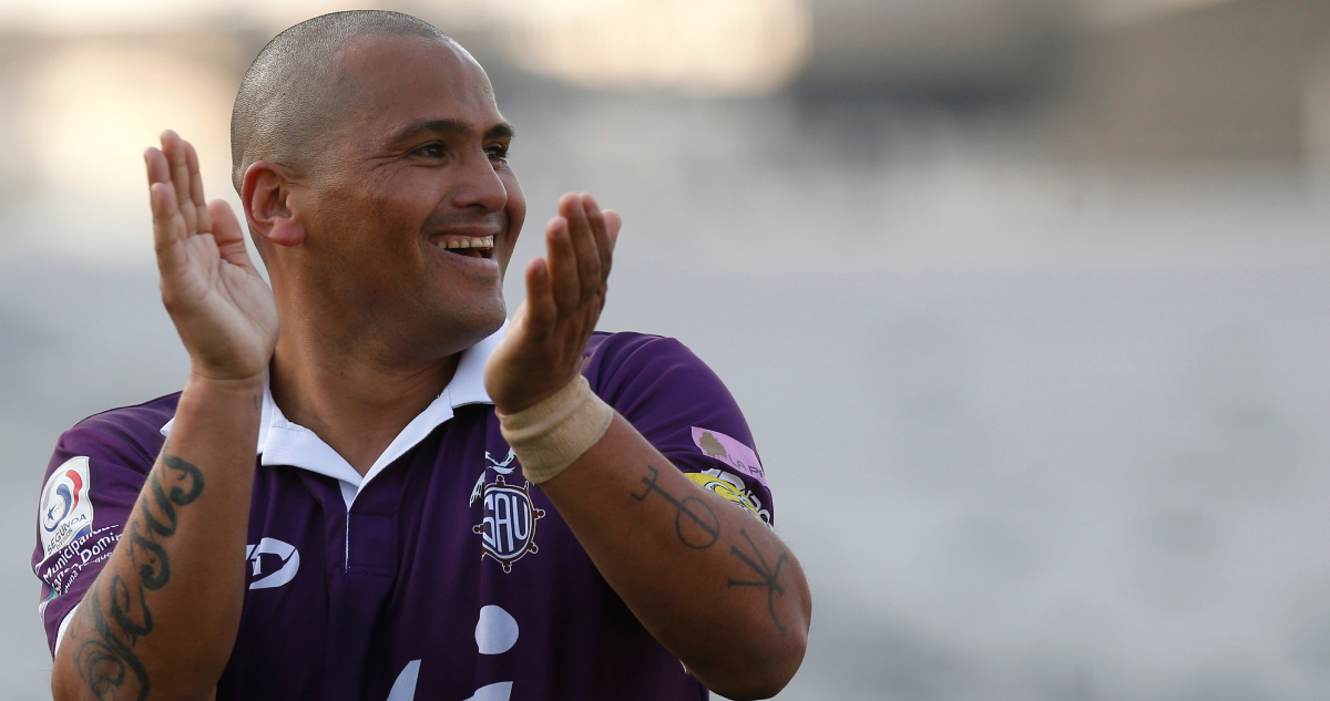 humberto-suazo-jugando-para-san-antonio-unido