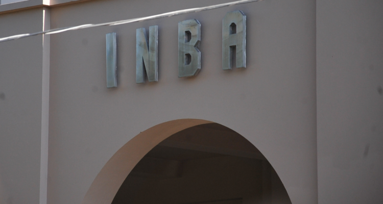 Luego de que se pidiera la renuncia a rectora suspendida: desvinculan a cuatro inspectores del INBA