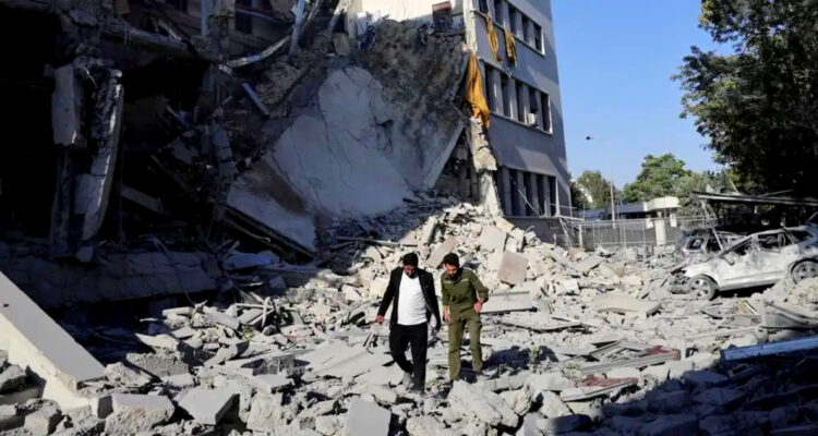 Israel y Siria acuerdan alto al fuego, asegura enviado de EEUU