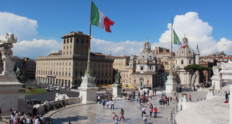 Italia trabaja en decreto para ajustar las condiciones que puso Unicredit a la compra del banco BPM