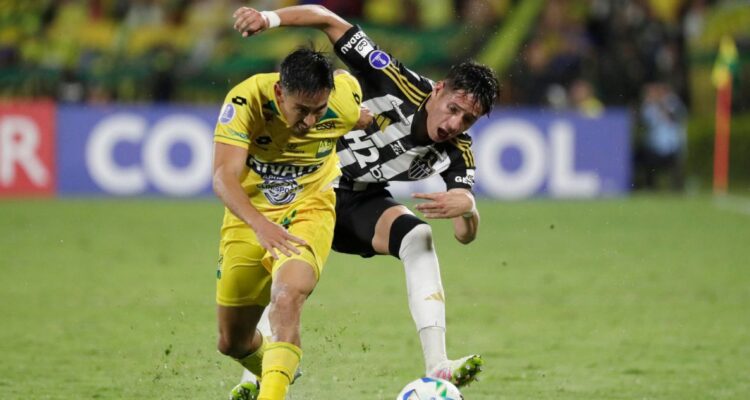 Futbolista chileno Iván Román impresiona a Cuca, su DT en el Atlético Mineiro de Brasil