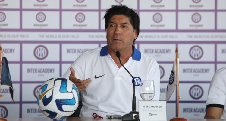 Iván Zamorano desea volver a La Roja.
