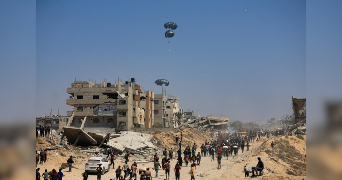 Jordania y Emiratos Árabes Unidos lanzan ayuda humanitaria sobre Gaza