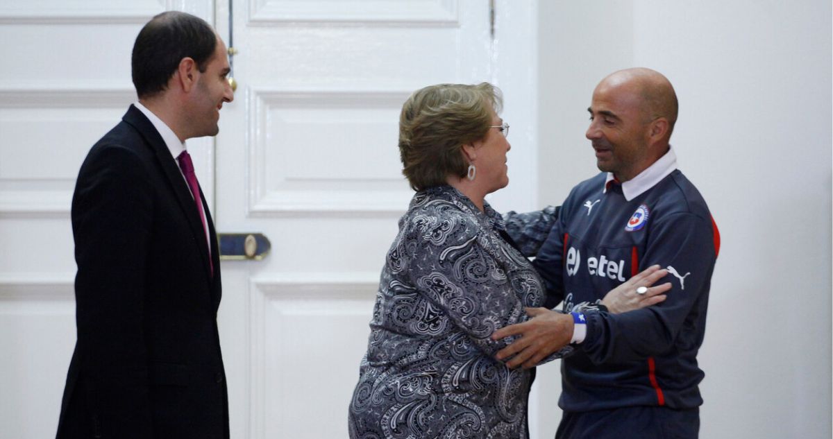 Jorge Sampaoli rompió el silencio desde Brasil: recordó choque de Arturo Vidal y habló del supuesto aporte de Sergio Jadue al título de Copa América
