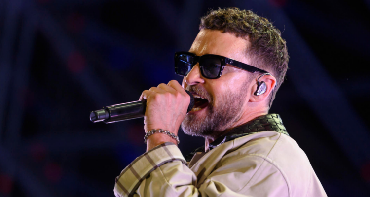 Justin Timberlake en concierto en referencia a enfermedad de Lyme