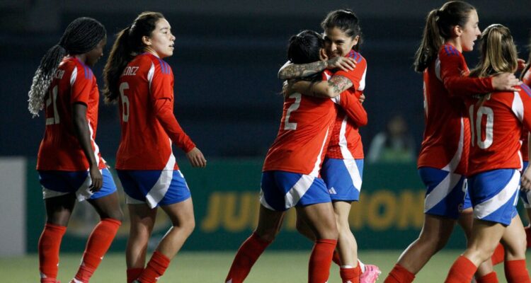 La Roja femenina Bolivia