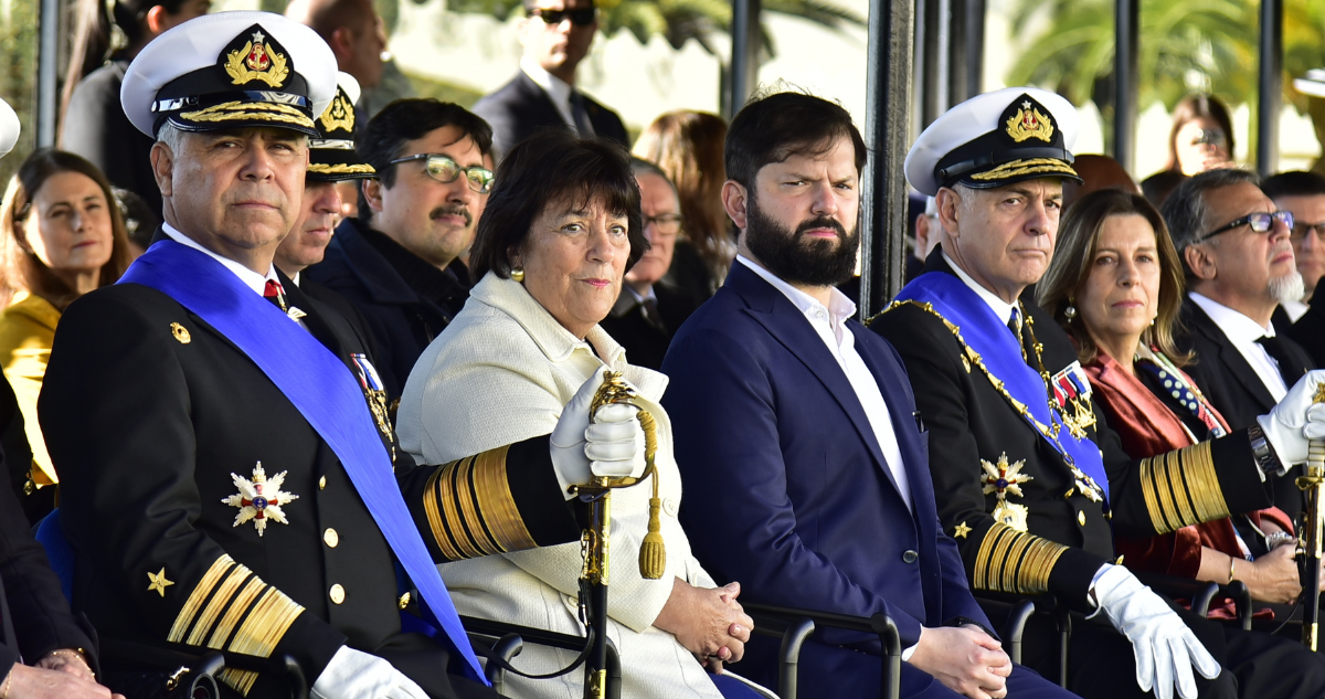 Fernando Cabrera, nuevo Comandante en Jefe de la Armada, asume con amplio respaldo por su trayectoria estratégica y su firme defensa de la soberanía nacional