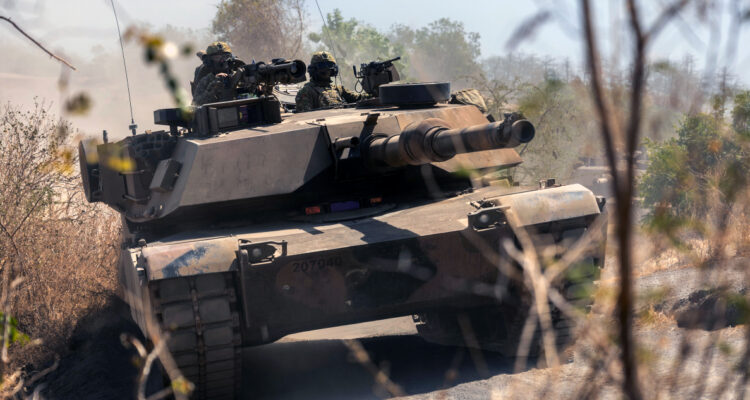 Tanques M1A1 Abrams llegan a Ucrania