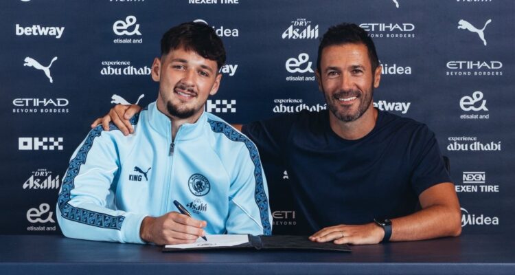 Manchester City vuelve a sumar al arquero James Trafford