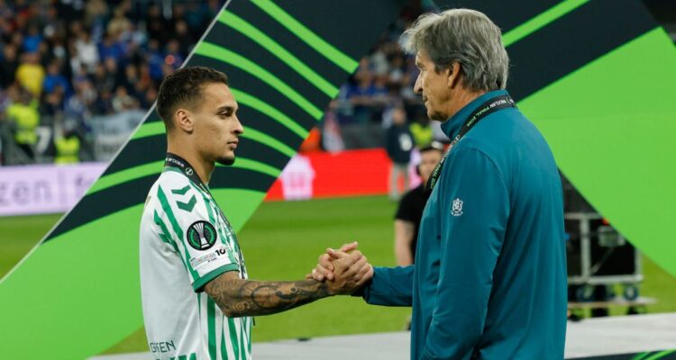 Manuel Pellegrini y los problemas en su Real Betis