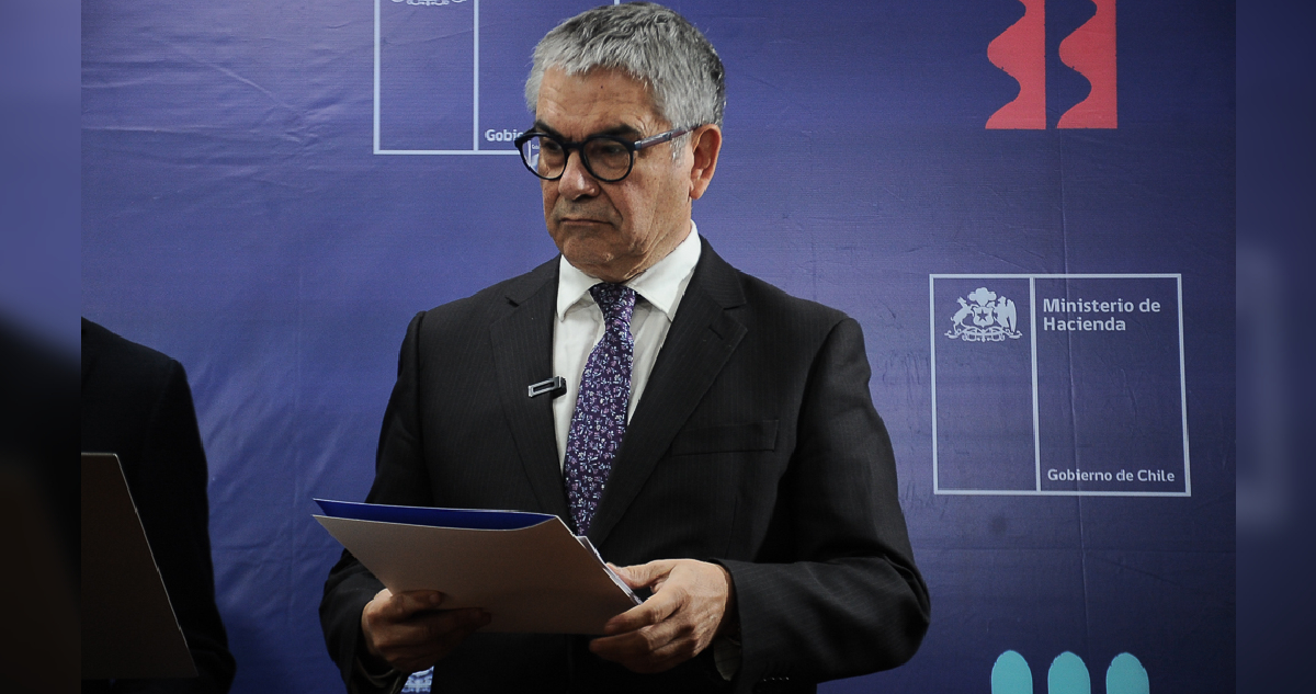 “Que se pongan al día”: Marcel presiona a ministros que deben regularizar cuotas de contribuciones