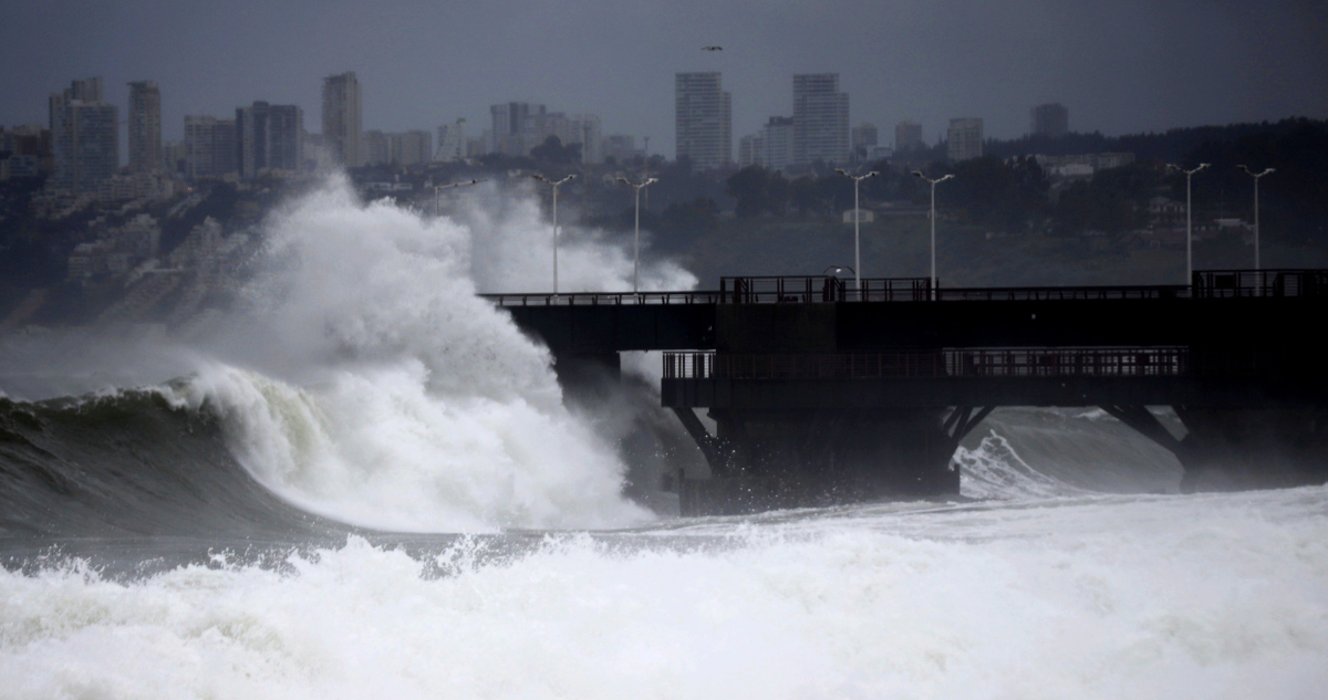 No hay tregua: renuevan aviso de marejadas para las costas de Chile ¿Qué regiones serán afectadas?