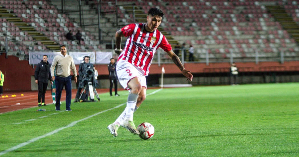 Matías Pérez jugando en Curicó Unido