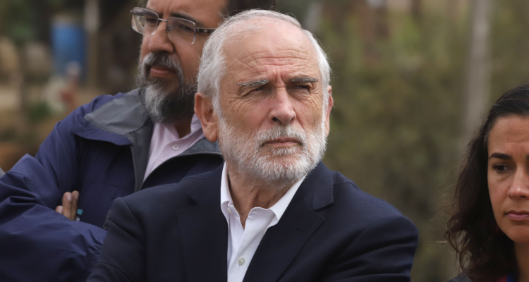 Megaincendio: Montes instruye sumario por casas ofrecidas por la CChC y pide no caricaturizar el tema