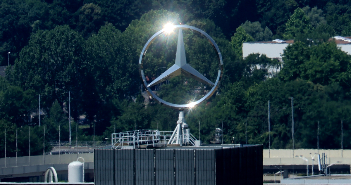 Por generador que puede estallar: Mercedes Benz llama a revisión a 223 mil vehículos en todo el mundo