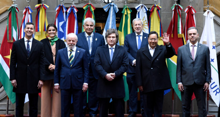 Gobierno emplaza “mayor convergencia” entre Mercosur y Alianza del Pacífico ante disputas comerciales