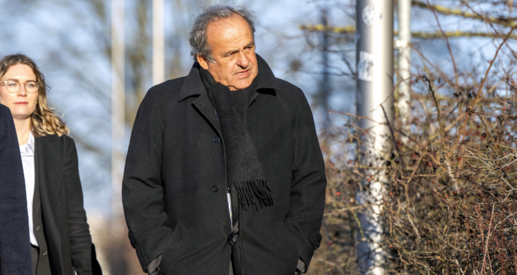 Michel Platini es víctima de robo: encapuchado huye con trofeos desde casa del francés en Cassis